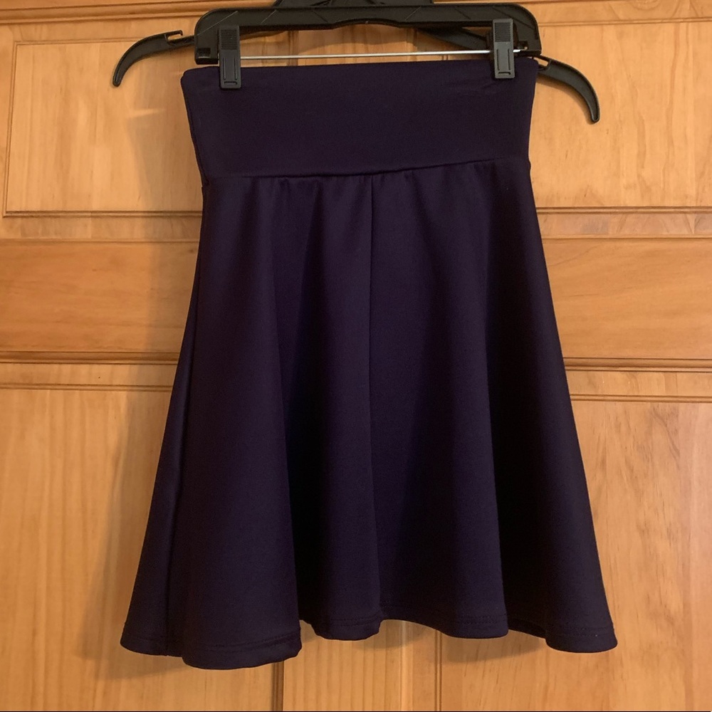 Cute and Stylish Navy Skirt!